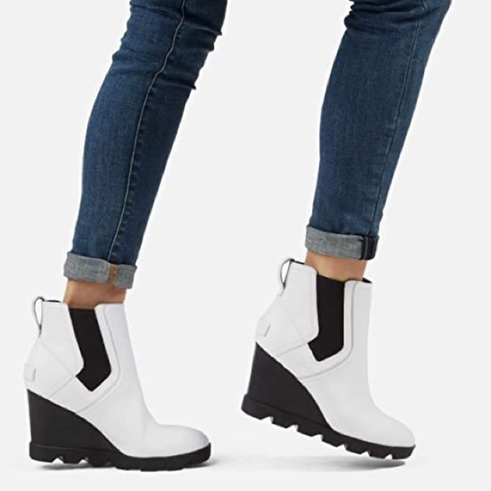 Sorel Wedge boots